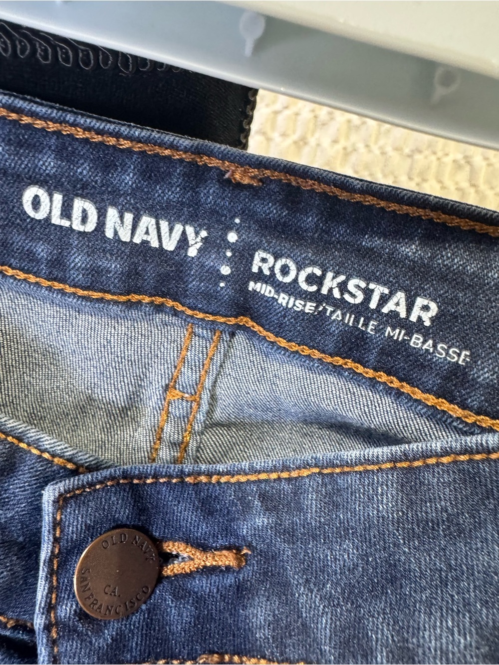 Old Navy Dark Blue Women's Jeans - Picture 4 of 4